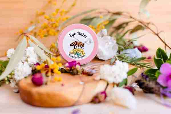 ninas bees eye balm