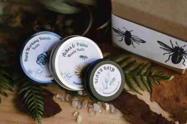 Nina’s Bees Gift Pack for Men – All-natural skincare in eco-friendly packaging, perfect for the environmentally conscious man.