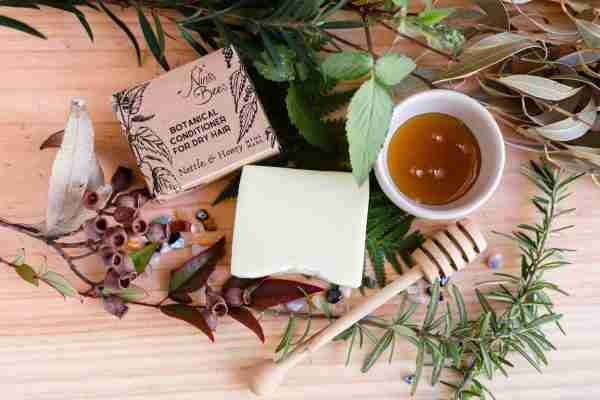 Nina’s Bees Nettle & Honey Solid Conditioner Bar with honey and native botanicals, plastic-free and Australian made