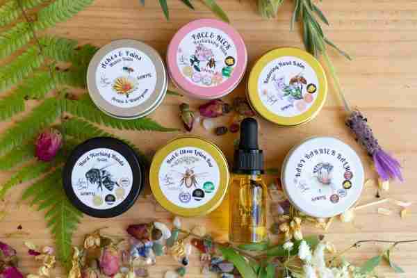 little tins with ninas bees sample balms